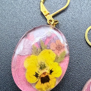 Cercei florali tip buchet � bijuterii naturale handmade - bijuterii - cercei - cercei hoops - Artynos.ro