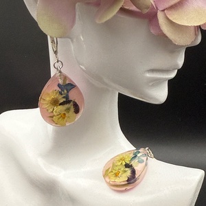 Cercei tip terariu cu flori naturale � bijuterii handmade unice - bijuterii - cercei - cercei hoops - Artynos.ro