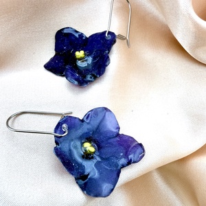 Cercei cu Violete de Parma Naturale Mov in rasina  � Bijuterii Elegante cu Flori - bijuterii - cercei - cercei lungi - Artynos.ro