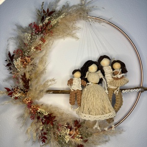ORNAMENT PERETE CU PĂPUȘI MACRAME_CADOU FAMILIE_4 persoane - casă & stil de viață - accesorii pentru decorat casa - decorațiuni de pereți, decorațiuni suspendate - decorațiuni perete, macramé - Artynos.ro