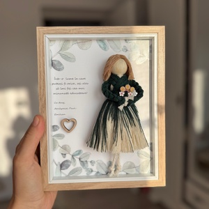 ORNAMENT TABLOU CU PĂPUȘI MACRAME_CADOU INVATATOARE/ EDUCATOARE SAU ORICE OCAZIE - casă & stil de viață - accesorii pentru decorat casa - decorațiuni de pereți, decorațiuni suspendate - decorațiuni perete, macramé - Artynos.ro