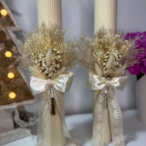 Lumanare cununie nunta sau botez din ceara naturala decorate cu flori uscate - accesorii nuntă - materiale decor pentru nuntă - decorațiuni pentru masa de nuntă  - Artynos.ro