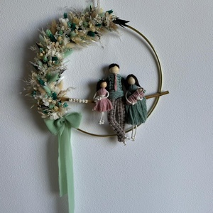 CORONITA ORNAMENT PERETE CU PAPUSI MACRAME_CADOU FAMILIE, Casa & Stil de viata, Accesorii pentru decorat casa, Decoratiuni de pereti, decoratiuni suspendate, Decoratiuni perete, macramé, Impletitura, Papusi si fabricare de marionete, ARTYNOS
