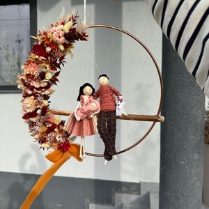 CORONITA ORNAMENT PERETE CU PAPUSI MACRAME_CADOU FAMILIE - Artynos.ro