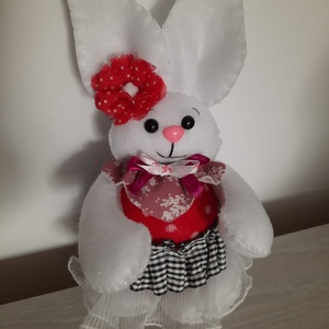 Decoratiune iepuras cu floare rosie - casă & stil de viață - echipament pentru camera copiilor - decorațiuni pentru camera copilului - Artynos.ro