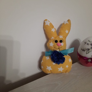 Iepuras galben cu stelute - Artynos.ro