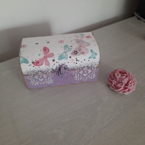 Caseta bijuterii cu fluturi, Casa & Stil de viata, Accesorii pentru decorat casa, Decoratiuni de masa si decoratiuni pentru rafturi , Decoratiuni de masa, Decoupage, transfer si tehnici servetel, ARTYNOS