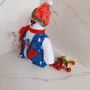 Om de zapada cu vesta albastra - jucării și echipamente pentru copii - jucării și accesorii pentru copii - păpuși de joacă - Artynos.ro Om de zapada cu vesta albastra - jucării și echipamente pentru copii - jucării și accesorii pentru copii - păpuși de joacă - Artynos.ro