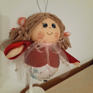 Fetita in costum rosu decoratiune - crăciun - decorațiuni de crăciun de casă - globuri de crăciun - Artynos.ro