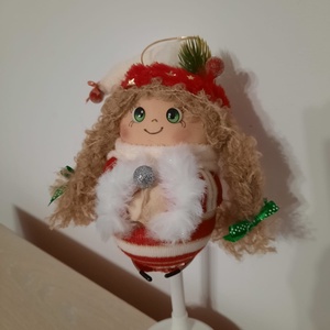 Fetita in costum rosu decoratiune - crăciun - decorațiuni de crăciun de casă - globuri de crăciun - Artynos.ro