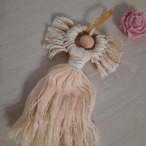 Ingeras pe cerc de lemn - casă & stil de viață - accesorii pentru decorat casa - decorațiuni de pereți, decorațiuni suspendate - decorațiuni perete, macramé - Artynos.ro