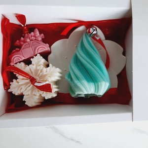 Set trei lumanari cu bradut, Casa & Stil de viata, Lumanari, parfumuri, arome, Lumanari si sfesnice, Lumanare si fabricarea lumanarilor, ARTYNOS