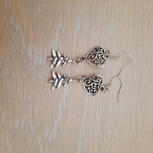 Cercei cu tortita lungi - bijuterii - cercei - cercei cu figurine - Artynos.ro