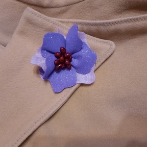 Brosa floare mov - bijuterii - broșe - Artynos.ro