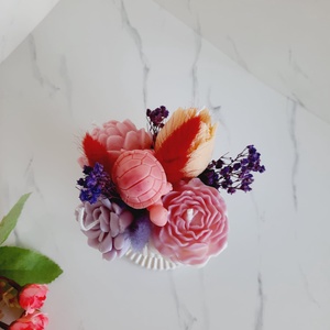 Recipient ceramic cu flori de ceara - casă & stil de viață - decorațiuni de casă - decorațiuni de masă și rafturi - decorațiuni de masă - Artynos.ro