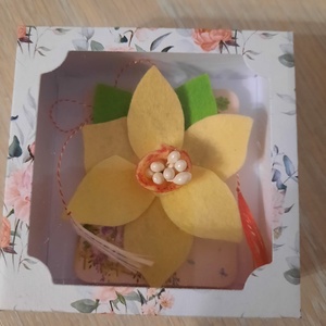 Brosa narcisa  - bijuterii - broșe - Artynos.ro