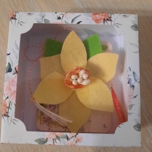 Brosa narcisa  - bijuterii - broșe - Artynos.ro