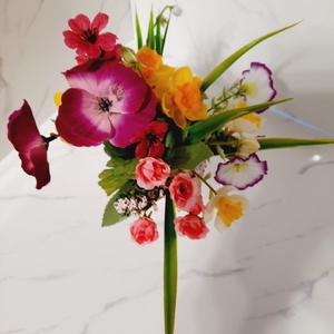 Vaza cu flori - casă & stil de viață - decorațiuni de casă - accesorii florale - buchete de flori - Artynos.ro