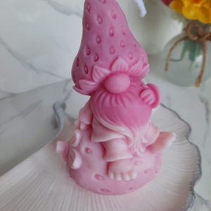 Lumanare pitic si capsuna - casă & stil de viață - lumânări, parfumuri, arome - lumânări artizanale - Artynos.ro