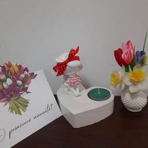 Decoratiune fetita cu buchet de flori - casă & stil de viață - decorațiuni de casă - decorațiuni de masă și rafturi - decorațiuni de masă - Artynos.ro