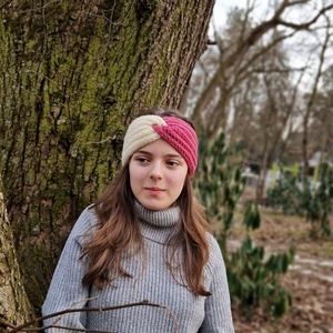 Bentita in doua culori alb unt si roz, Imbracaminte si moda, Esarfe, palarii, fularuri, Caciula, Crosetat, ARTYNOS