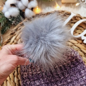 Căciulă tricotată Violet degrade - îmbrăcăminte și modă - eșarfe, pălării, fularuri - căciulă - Artynos.ro