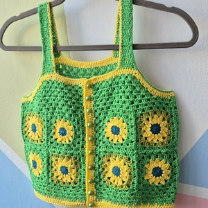 Top croșetat Floarea Soarelui - îmbrăcăminte și modă - haine damă - tricou și top de damă - Artynos.ro