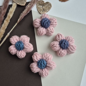 Mărțișor Handmade Tip Broșă � Flower Power Pink and Denim Blue - bijuterii - broșe - Artynos.ro