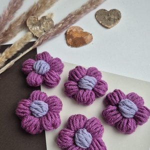 Mărțișor Handmade Tip Broșă � Flower Power Purple Liliac - bijuterii - broșe - Artynos.ro