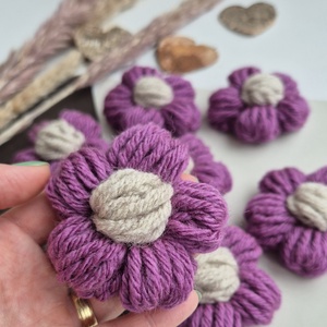 Mărțișor Handmade Tip Broșă � Flower Power Purple Sand - bijuterii - broșe - Artynos.ro