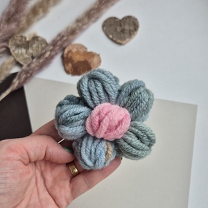 Mărțișor Handmade Tip Broșă � Flower Power Mix Pastel - bijuterii - broșe - Artynos.ro