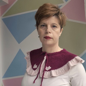 Guler Între rânduri - volanase cu inimi - îmbrăcăminte și modă - haine damă - bluze damă - Artynos.ro