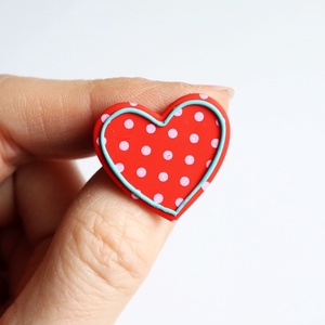 Broșă mărțișor Love Spots - bijuterii - mărțișor - Artynos.ro