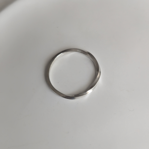 Inel minimalist din argint 'Twist Line', Bijuterii, Inele, Inele solitaire, , ARTYNOS