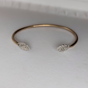 Brățară din alama cu frunze din argint  -  - Artynos.ro