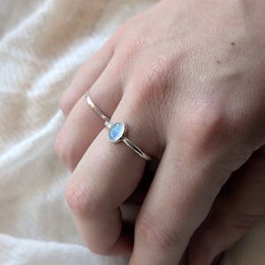 Inel din Argint cu Piatra Lunii Celestial Seed - bijuterii - inele - inele cu pietre semiprețioase - Artynos.ro