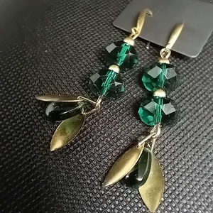 Cecei de sticla cu accesorii aurii - bijuterii - cercei - cercei agățați - Artynos.ro