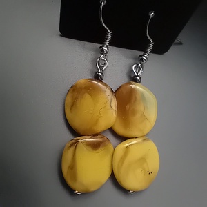 Cercei acrilic galben, accesorii de inox - bijuterii - cercei - cercei agățați - Artynos.ro