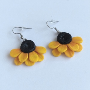 Cercei handmade floarea-soarelui din lut polimeric, design modern - bijuterii - cercei - cercei lungi - Artynos.ro