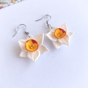 Cercei handmade narcise din lut polimeric, design floral delicat - bijuterii - cercei - cercei lungi - Artynos.ro