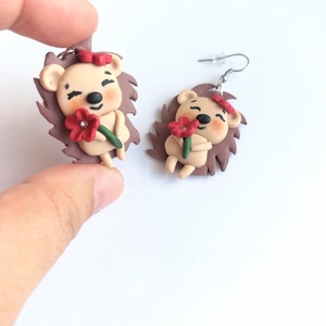 Cercei handmade arici adorabili cu floare roșie din lut polimeric bijuterii unicat - bijuterii - cercei - cercei lungi - Artynos.ro