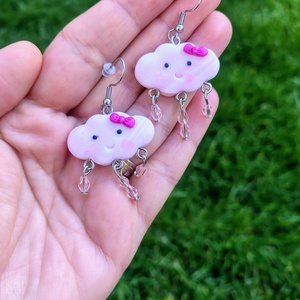 Cercei handmade norisori roz cu picaturi, din lut polimeric, Bijuterii, Cercei, Cercei cu figurine, Lucrare cu argila, Confectionarea bijuteriilor, ARTYNOS