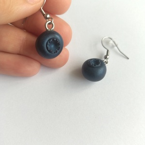 Cercei handmade Afine � design minimalist inspirat din natură - bijuterii - cercei - cercei lungi - Artynos.ro