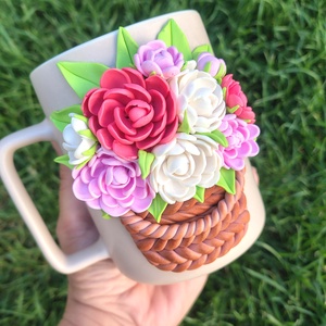 Canita handmade decorata cu flori din lut polimeric , Design floral 3D tip cos cu flori - Artynos.ro