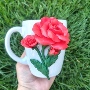 Căniță cu trandafir roșu realizată manual, decorată cu lut polimeric ,Cadou elegant handmade - casă & stil de viață - echipamente de bucătărie - accesorii de servire - căni - Artynos.ro