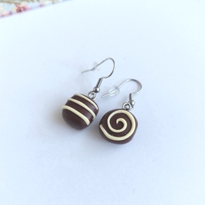 Cercei „Bomboane Glazurate” – handmade din lut polimeric, Bijuterii, Cercei, Cercei lungi, , 
Delicati, jucausi si aproape imposibil de diferentiat de niste praline adevarate, acesti cercei ha..., ARTYNOS