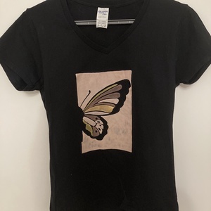 Tricou dama, negru pictat manual, model fluture, marime S, 100% bumbac, Imbracaminte si moda, Haine dama, Tricou si top de dama, Pictura, ARTYNOS