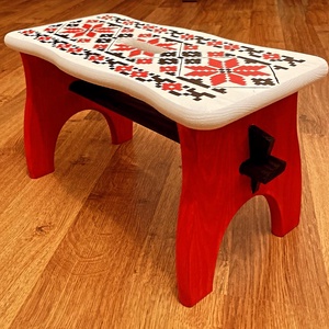 Taburet lemn pictat manual motive traditionale romanesti alb cu negru, 38x19x21 cm - casă & stil de viață - mobilier artizanal - scaune, taburete, fotolii - Artynos.ro