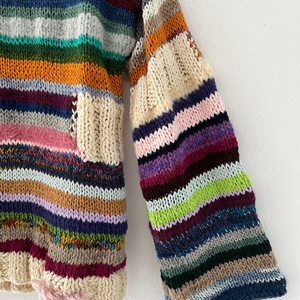 Pulover multicolor călduros și lejer potrivit atât pentru iarnă cât și pentru inceput de primăvară. - îmbrăcăminte și modă - haine damă - bluze damă - Artynos.ro