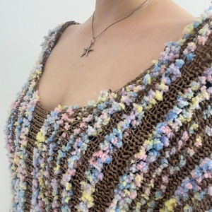 Pulover croșetat din fir în formă de floricele multicolore. - îmbrăcăminte și modă - haine damă - bluze damă - Artynos.ro